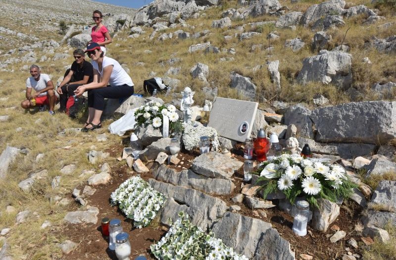 Obilježena 9. obljetnica kornatske tragedije u kojoj je život izgubilo 12 vatrogasaca. Photo: Hrvoje Jelavić/PIXSELL Obilježena 9. obljetnica kornatske tragedije u kojoj je život izgubilo 12 vatrogasaca. Photo: Hrvoje Jelavić/PIXSELL