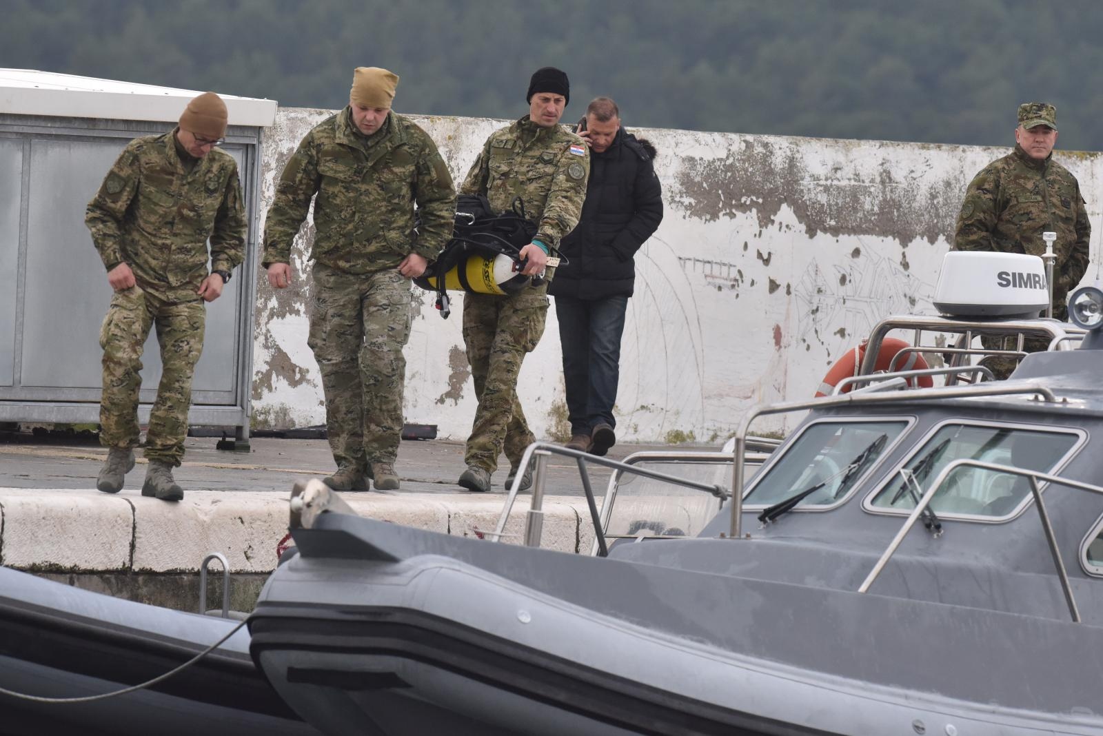 Pronađeno tijelo nestalog pilota i olupina helikoptera