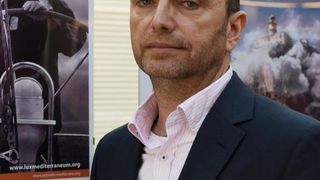 Na Filozofskom fakultetu Sveucilista u Zagrebu otvorena je izlozba i odrzano predavanje Legende svjetla. Predavanje i izlozba organizirani su uz visoko pokroviteljstvo Ureda Tonina Picule, zastupnika u Europskom parlamentu i potpredsjednika Medjuskupine z