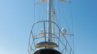 Jedrenjak Salute i superhajta Anna u zadarskoj marini, Foto: Mladen Malik Jedrenjak Salute i superhajta Anna u zadarskoj marini, Foto: Mladen Malik