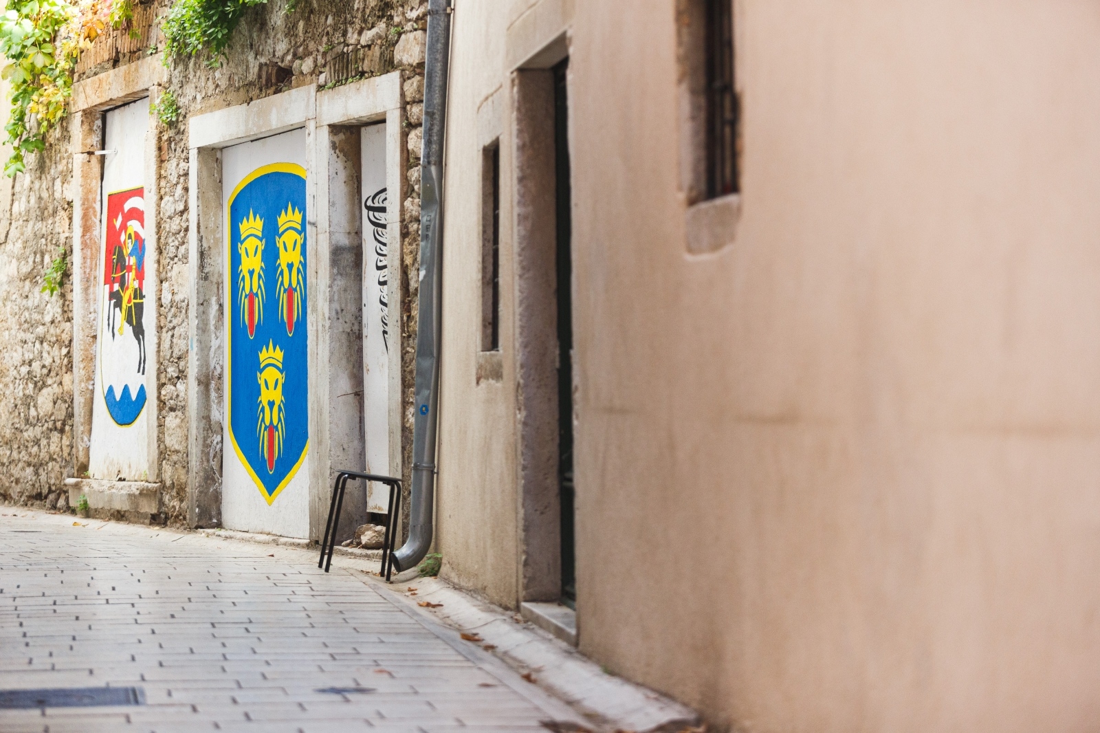 Zatvorene butige i poluprazan zadarski Poluotok Zatvorene butige i poluprazan zadarski Poluotok