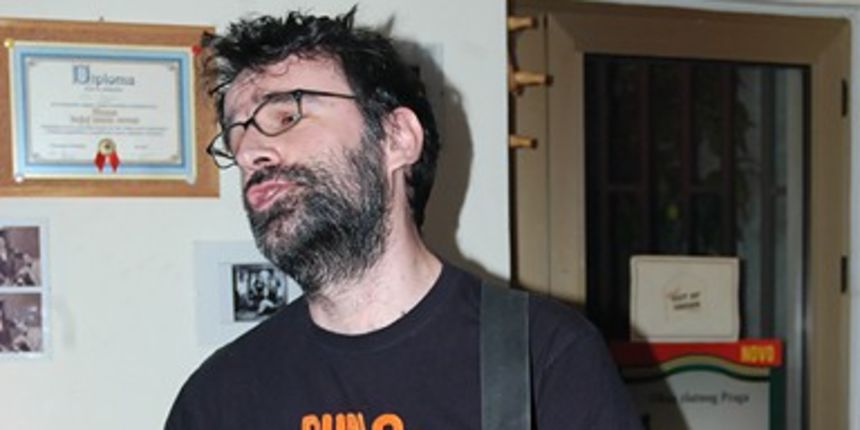 Ante Perković u caffe baru JazzVa (foto:Tomislav Jerak) Ante Perković u caffe baru JazzVa (foto:Tomislav Jerak)