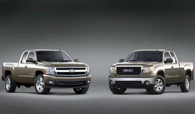 2007 Chevrolet Silverado LTZ Extended Cab and 2007 GMC Sierra SLE Extended Cab. X07MS_MB002  (United States)