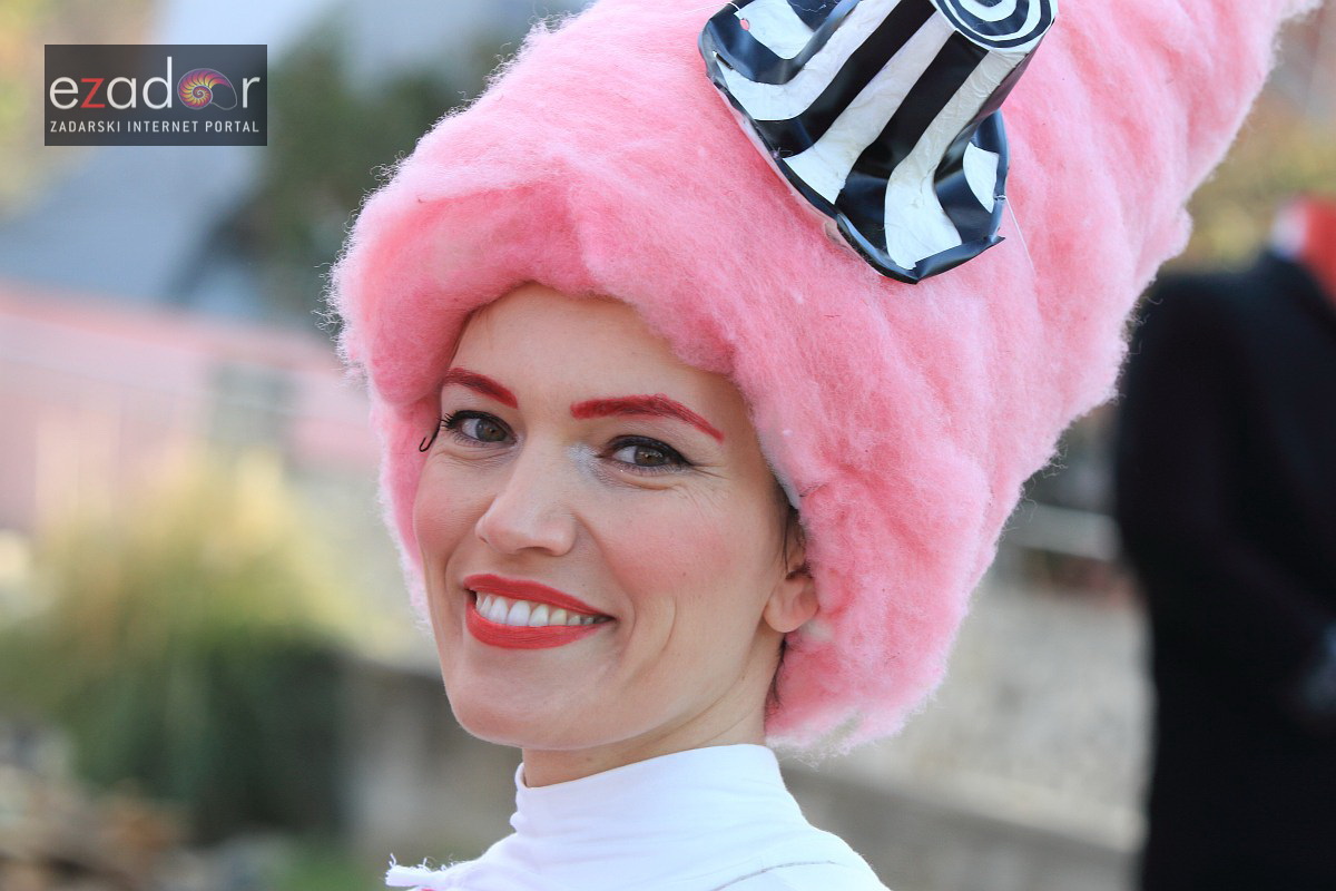 Maškarana povorka Velike Bake u Murteru