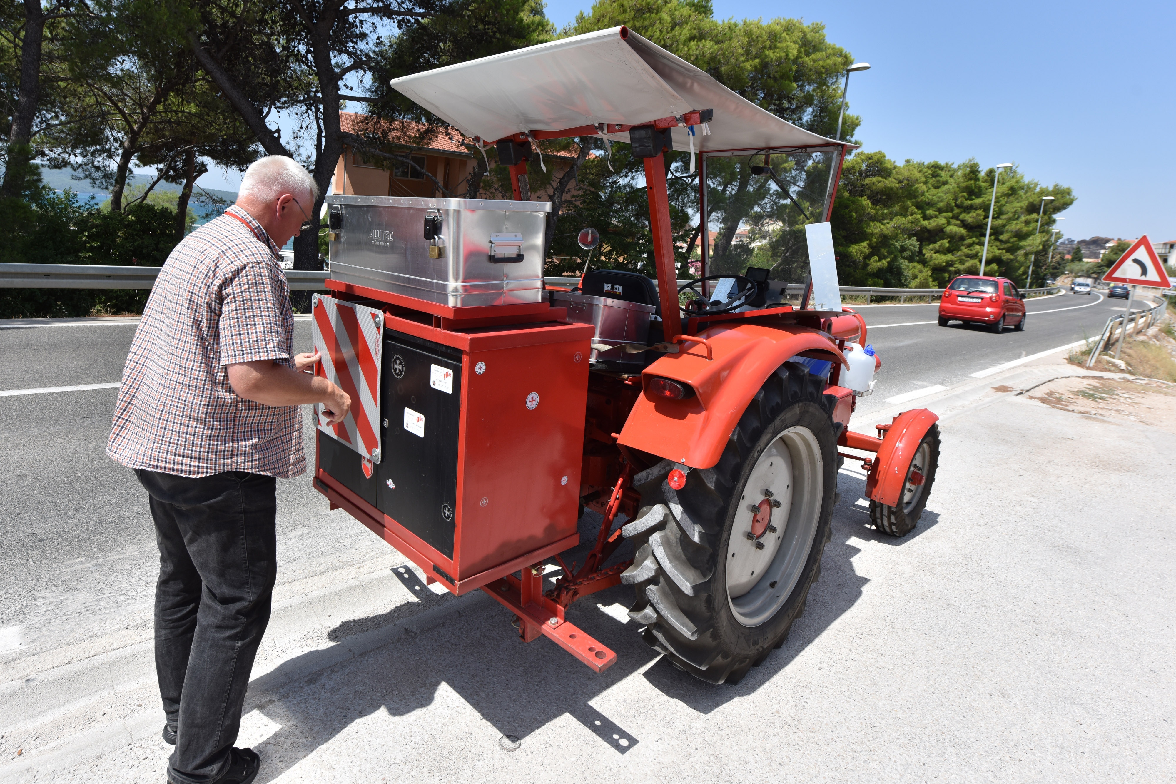 Na ljetovanje u Hrvatsku traktorom! Nijemac putovao 9 dana i prešao 1700 kilometara