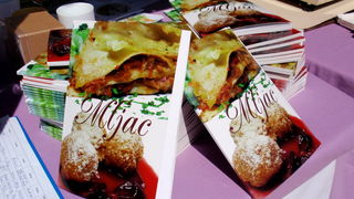 Štandovi i degustacija veganskih jela na Narodnom trgu, “Udruga Prijatelji životinja”