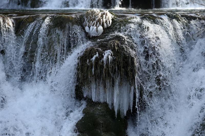 Ledena zimska idila na slapovima Krke Ledena zimska idila na slapovima Krke