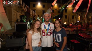 Svečani doček svjetskih prvaka Mihovila i Šime Fantele na Narodnom trgu Svečani doček svjetskih prvaka Mihovila i Šime Fantele na Narodnom trgu