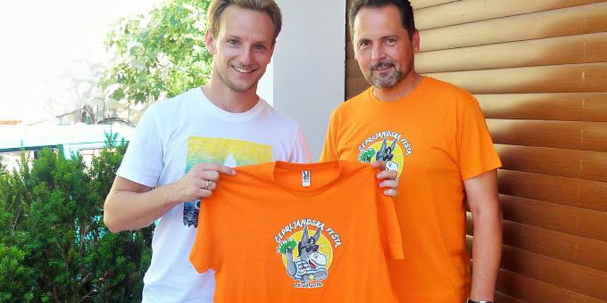 Ivan Rakitić i načelnik Općine Preko Karlo Novoselić Ivan Rakitić i načelnik Općine Preko Karlo Novoselić