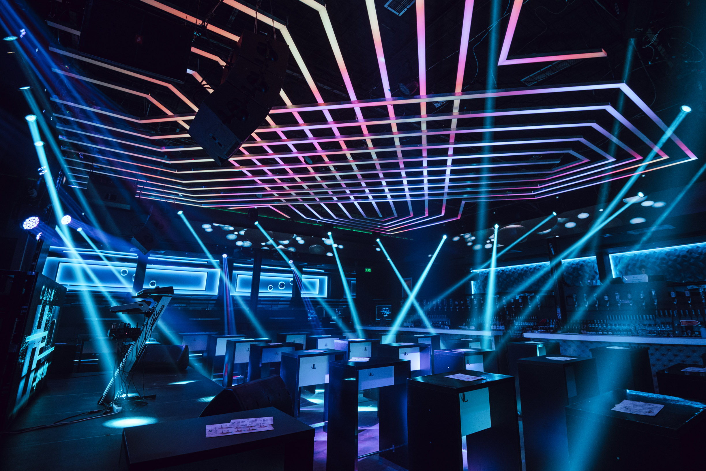 Obnovljeni klub H2O otvorio svoja vrata Obnovljeni klub H2O otvorio svoja vrata