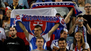 Bratislava, Slovacka, 110810.
Stadion Pasienky.
Medjunarodna  prijateljska nogometna utakmica 
Slovacka – Hrvatska
Na fotografiji: slovacki navijaci.
Foto: Ronald Gorsic / CROPIX