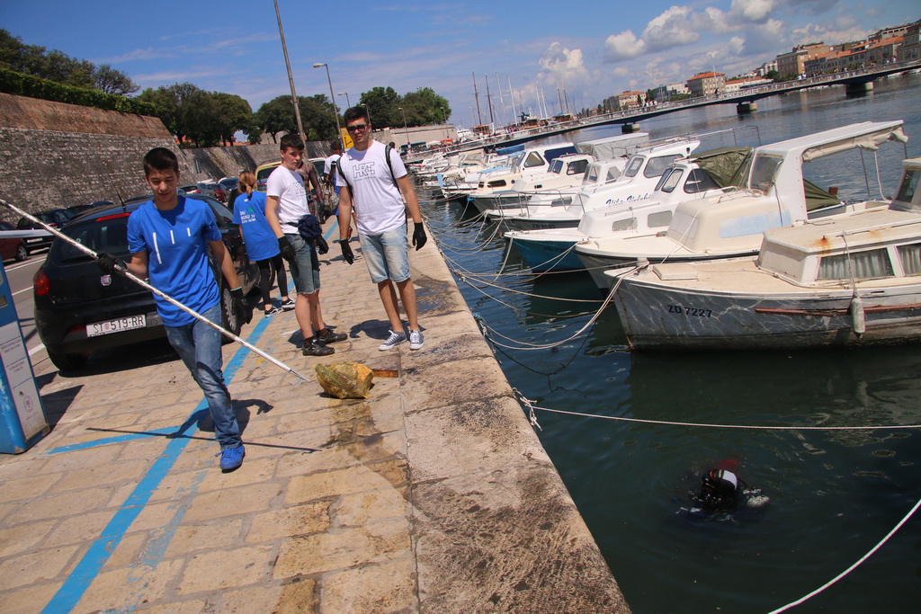 Ekološka akcija “Daj ruku za Jazine” Ekološka akcija “Daj ruku za Jazine”