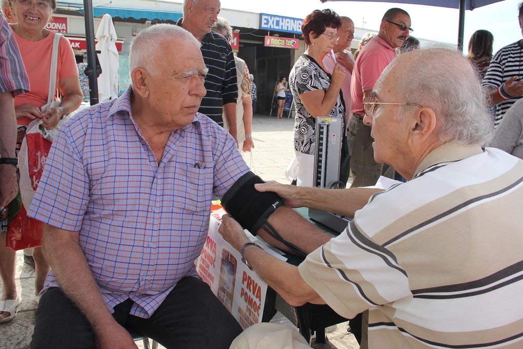 Nacionalna društva Crvenog križa diljem svijeta, potaknuta inicijativom Međunarodne federacije društava Crvenog križa i Crvenog polumjeseca (IFRC), obilježila su i ove godine Svjetski dan prve pomoći. Ovo je bila još jedna prilika da se ukaže na važnost p Nacionalna društva Crvenog križa diljem svijeta, potaknuta inicijativom Međunarodne federacije društava Crvenog križa i Crvenog polumjeseca (IFRC), obilježila su i ove godine Svjetski dan prve pomoći. Ovo je bila još jedna prilika da se ukaže na važnost p