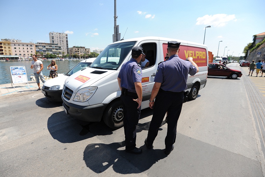 Stanari tzv. Galićevih zgrada u Diklu su nakon posjete gradonačelniku održali prosvjed blokirajući promet u centru grada, foto: Luka Gerlanc/CROPIX Stanari tzv. Galićevih zgrada u Diklu su nakon posjete gradonačelniku održali prosvjed blokirajući promet u centru grada, foto: Luka Gerlanc/CROPIX