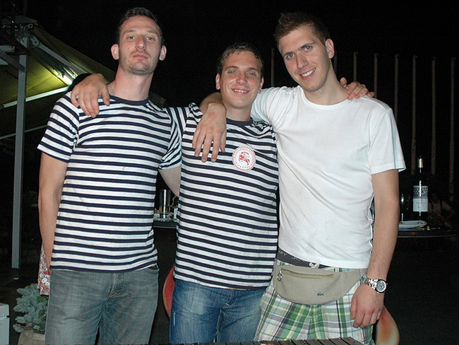 Ribarska festa zadarskih studenata u zagrebackom klubu Roko Ribarska festa zadarskih studenata u zagrebackom klubu Roko