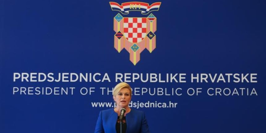 Ured predsjednice, Pantovcak 241, Zagreb – Predsjednica Republike Hrvatske Kolinda Grabar-Kitarovic dala je izjavu za javnost nakon zavrsenog prvog kruga konzultacija s parlamentarnim strankama. Photo: Davor Puklavec/PIXSELL Ured predsjednice, Pantovcak 241, Zagreb – Predsjednica Republike Hrvatske Kolinda Grabar-Kitarovic dala je izjavu za javnost nakon zavrsenog prvog kruga konzultacija s parlamentarnim strankama. Photo: Davor Puklavec/PIXSELL