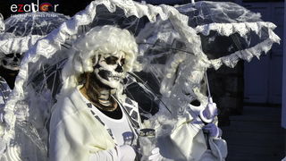 Paški zimski karneval 2018: Karnevalska povorka prošla ulicama grada do Pijace