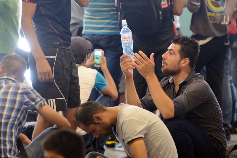 Izbjeglice i imigranti na željezničkom kolodvoru Keleti ulicama Budimpešte, Photo: Marko Jurinec/PIXSELL Izbjeglice i imigranti na željezničkom kolodvoru Keleti ulicama Budimpešte, Photo: Marko Jurinec/PIXSELL