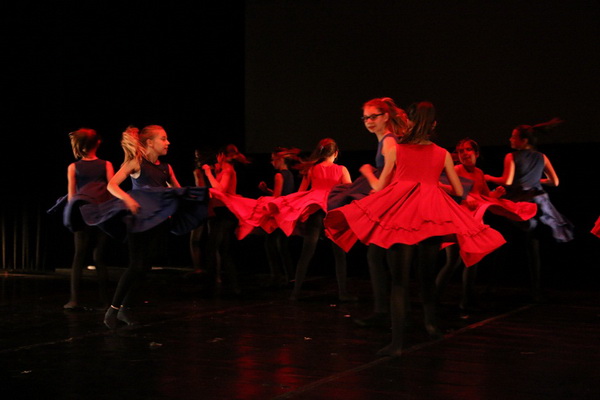 HNK Zadar: 5. Zadarski plesni festival u organizaciji Plesne udruge Gesta okupio je više od 260 plesača HNK Zadar: 5. Zadarski plesni festival u organizaciji Plesne udruge Gesta okupio je više od 260 plesača