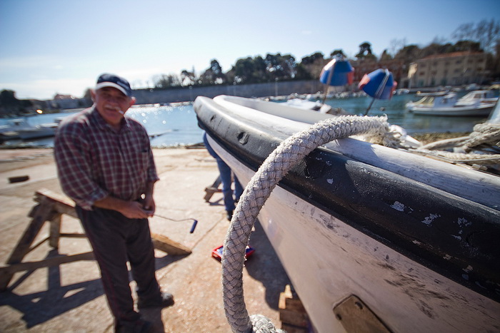 Jazine: Uređuju se barke i kaići, Foto: Saša Čuka