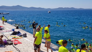 Sasvim osoban doživljaj – 10. dm Millennium Jump sa zadarske rive. Foto: Mladen Malik Barba Sasvim osoban doživljaj – 10. dm Millennium Jump sa zadarske rive. Foto: Mladen Malik Barba