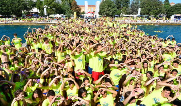 10. dm Millennium Jump na zadarskoj rivi – 3 tisuće skakača poslalo prekrasnu priču u svijet