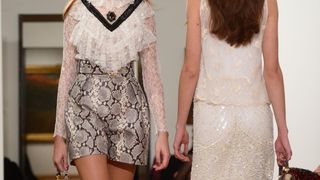 Modna revija “Lei Lou” Aleksandre Dojčinović u Modernoj galeriji