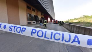 U trgovačkom centru Dalmare u Šibeniku izbila dva požara