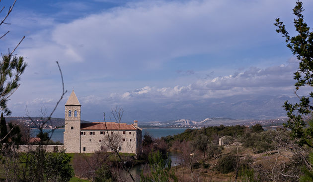 Ugodno prijepodne uz tok rijeke Karešnice i stare zapuštene mlinove, foto: Darko Belančić