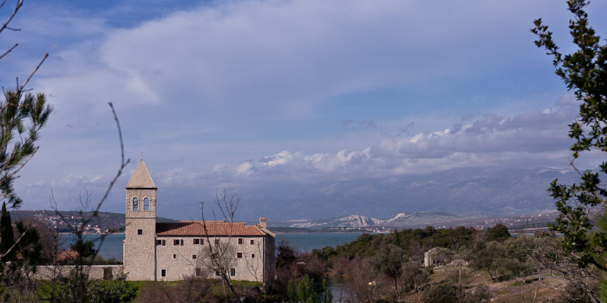 Ugodno prijepodne uz tok rijeke Karešnice i stare zapuštene mlinove, foto: Darko Belančić