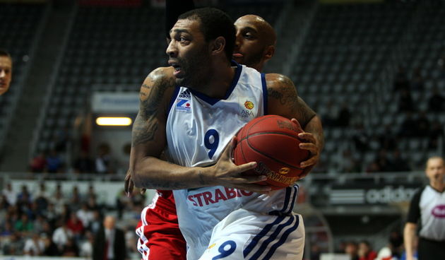 Zadar, 230413.  
Dvorana Kresimira Cosica.
Kosarkaska utakmica 8. kola A1 Lige za prvaka. 
Susret KK Zadar – KK Cedevita. 
Na fotografiji: igrac Zadra Romeo Travis.
Foto: Jure Miskovic / CROPIX