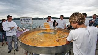 5. Eno-eko-gastro-etno stol (foto: Marin Gospić)