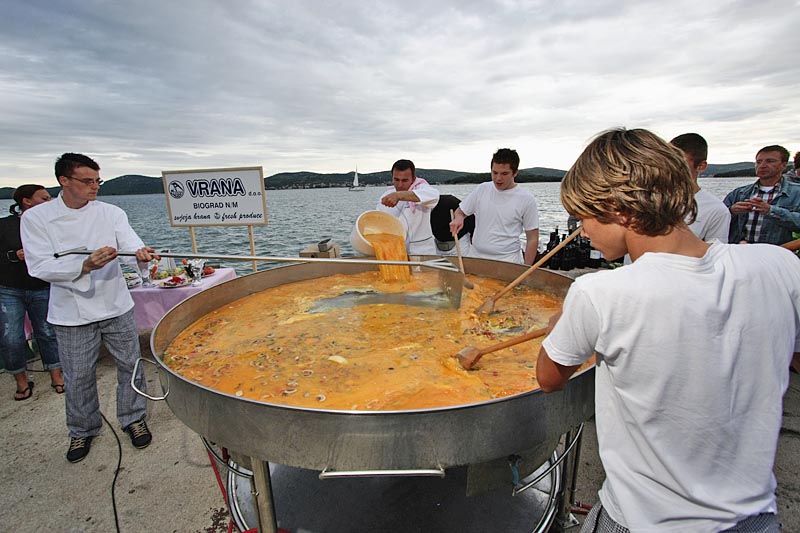 5. Eno-eko-gastro-etno stol (foto: Marin Gospić)