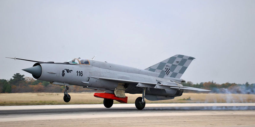 Završena obuka pilota aviona MIG-21 HRZ i PZO-a u Zemuniku, Foto: MORH/ T. Brandt