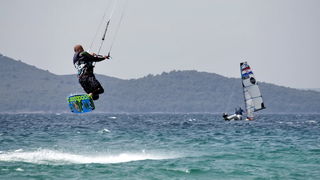 Surferi i kiteri guštali u južini na Boriku Surferi i kiteri guštali u južini na Boriku
