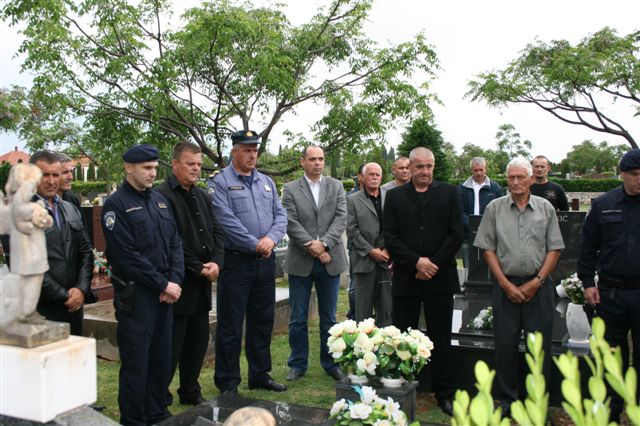 Udruga specijalaca domovinskog rata “Poskoci” Zadar obilježila je 20. obljetnicu pogiblje Svete Denona, pripadnika Specijalne jedinice “Poskoci” Zadar.