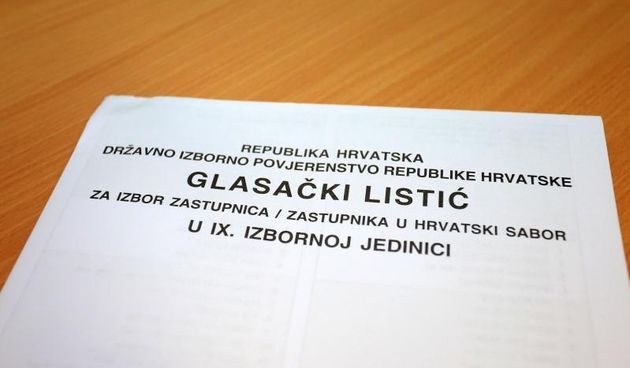 Izbori za 8. saziv hrvatskog sabora. Glasački listić. Photo: Duško Jaramaz/PIXSELL
