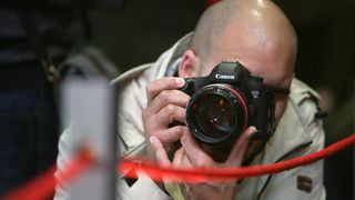 U Hypo centru održan je Canon Summer Party, a posjetitelji su imali priliku isprobati nove modele Canon foto aparata i dodatne opreme U Hypo centru održan je Canon Summer Party, a posjetitelji su imali priliku isprobati nove modele Canon foto aparata i dodatne opreme