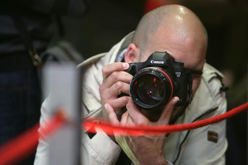 U Hypo centru održan je Canon Summer Party, a posjetitelji su imali priliku isprobati nove modele Canon foto aparata i dodatne opreme U Hypo centru održan je Canon Summer Party, a posjetitelji su imali priliku isprobati nove modele Canon foto aparata i dodatne opreme