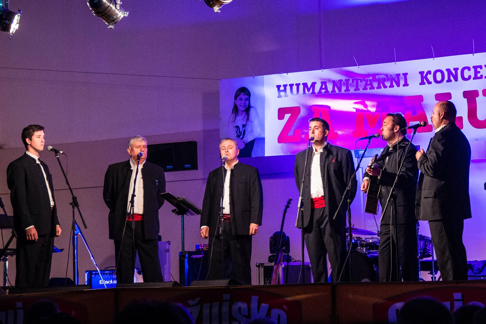 Humanitarni koncert “Za malu Enu” u Povljani Humanitarni koncert “Za malu Enu” u Povljani