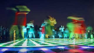 20.06.2013., Zadar – Pod gotovo punim mjesecom na instalaciji Pozdrav Suncu otvoren je 4. festival tanga.Photo: Filip Brala/PIXSELL 20.06.2013., Zadar – Pod gotovo punim mjesecom na instalaciji Pozdrav Suncu otvoren je 4. festival tanga.Photo: Filip Brala/PIXSELL