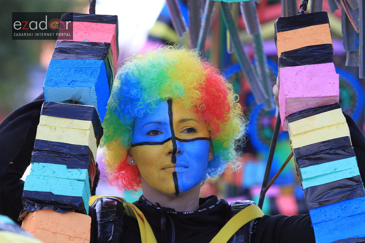 Maškarana povorka Velike Bake u Murteru