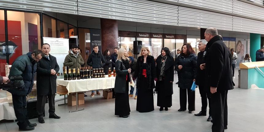 Dani meda i pčelarskih proizvoda Dani meda i pčelarskih proizvoda