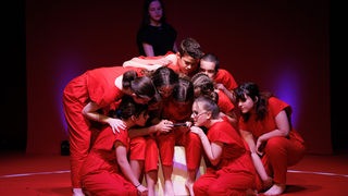 Igrajmo se: Zabranjeno mlađima od 15 strana A