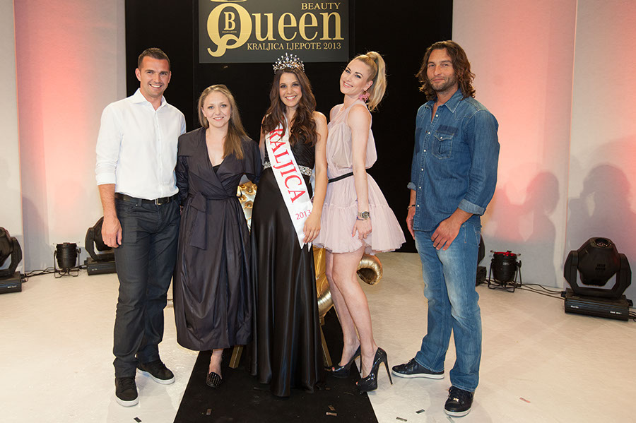 2013.05.01., Zagreb,Dvora Vatroslava Lisinskog
Odrzan prvi izbor Beuty queen (Kraljice Ljepote) u Hrvatskoj, u maloj dvorani Vatroslava Lisinskog.
Foto: Mirko Jankovic 2013.05.01., Zagreb,Dvora Vatroslava Lisinskog
Odrzan prvi izbor Beuty queen (Kraljice Ljepote) u Hrvatskoj, u maloj dvorani Vatroslava Lisinskog.
Foto: Mirko Jankovic