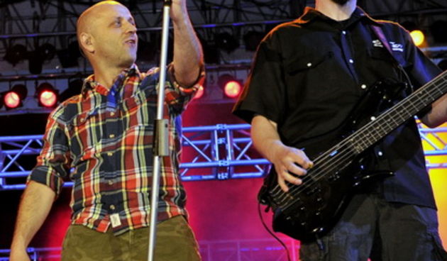 Zagreb, 250513. 
Hladno pivo proslavilo 25 godina od svog prvog koncerta u karijeri velikim koncertom pod nazivom Dan radosti na SC Salata.
Foto: Srdjan Vrancic / CROPIX