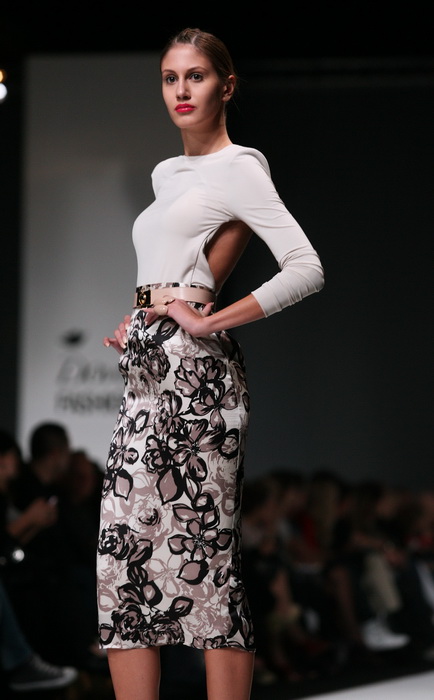 Zagreb, 300911.
Zagrebacki velesajam.
Modna revija Dove Fashion.hr proljece – ljeto 2012.
Na slici: revija Aleksandra Dojcinovic.
Foto: Biljana Gaurina / CROPIX Zagreb, 300911.
Zagrebacki velesajam.
Modna revija Dove Fashion.hr proljece – ljeto 2012.
Na slici: revija Aleksandra Dojcinovic.
Foto: Biljana Gaurina / CROPIX