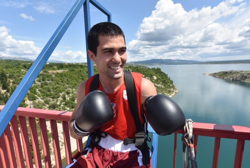 Otvorena sezona bungee jumpinga sa starog Masleničkog mosta. Photo: Hrvoje Jelavić/PIXSELL Otvorena sezona bungee jumpinga sa starog Masleničkog mosta. Photo: Hrvoje Jelavić/PIXSELL