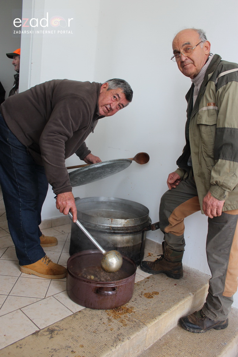 Lovci “Diane” kod Crnog odstrijelili  trinaest lisica i osam čagljeva