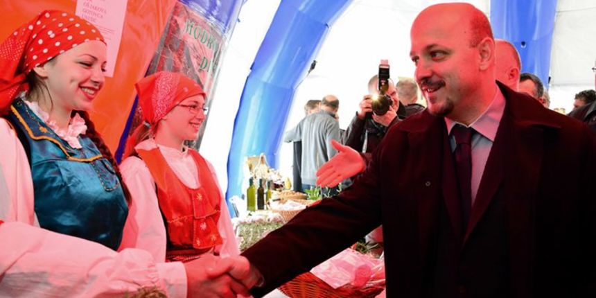 Predstavnici Vlade RH posjetili sajam braniteljskih zadruga Predstavnici Vlade RH posjetili sajam braniteljskih zadruga